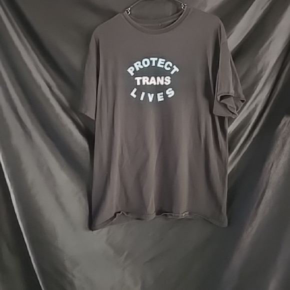 The Phluid Project Charcoal Tee with Empowering Message - Picture 1 of 9